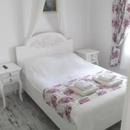 Hotel Aisem By Hire 2*