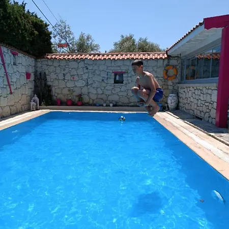 Hotel Aisem By Hire 2*