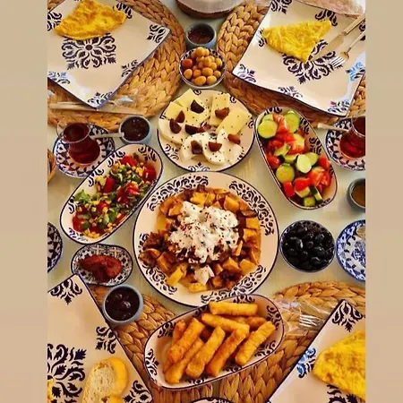 Hotell Aisem By Hire 2*