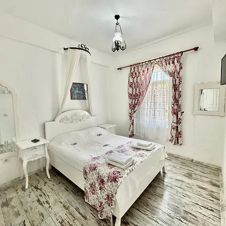 Aisem By Hire Hotell 2*