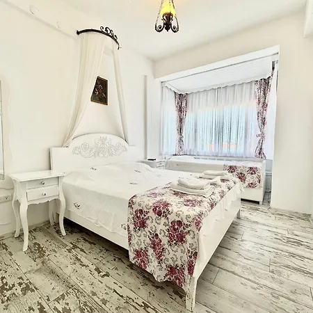 Aisem By Hire Hotell 2*