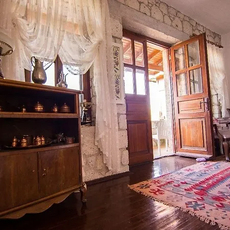 Aisem By Hire Hotell