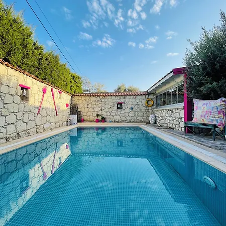 Aisem By Hire Hotel 2*