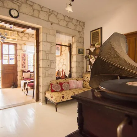 Aisem By Hire Hotel 2*