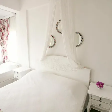 Aisem By Hire Hotell 2*